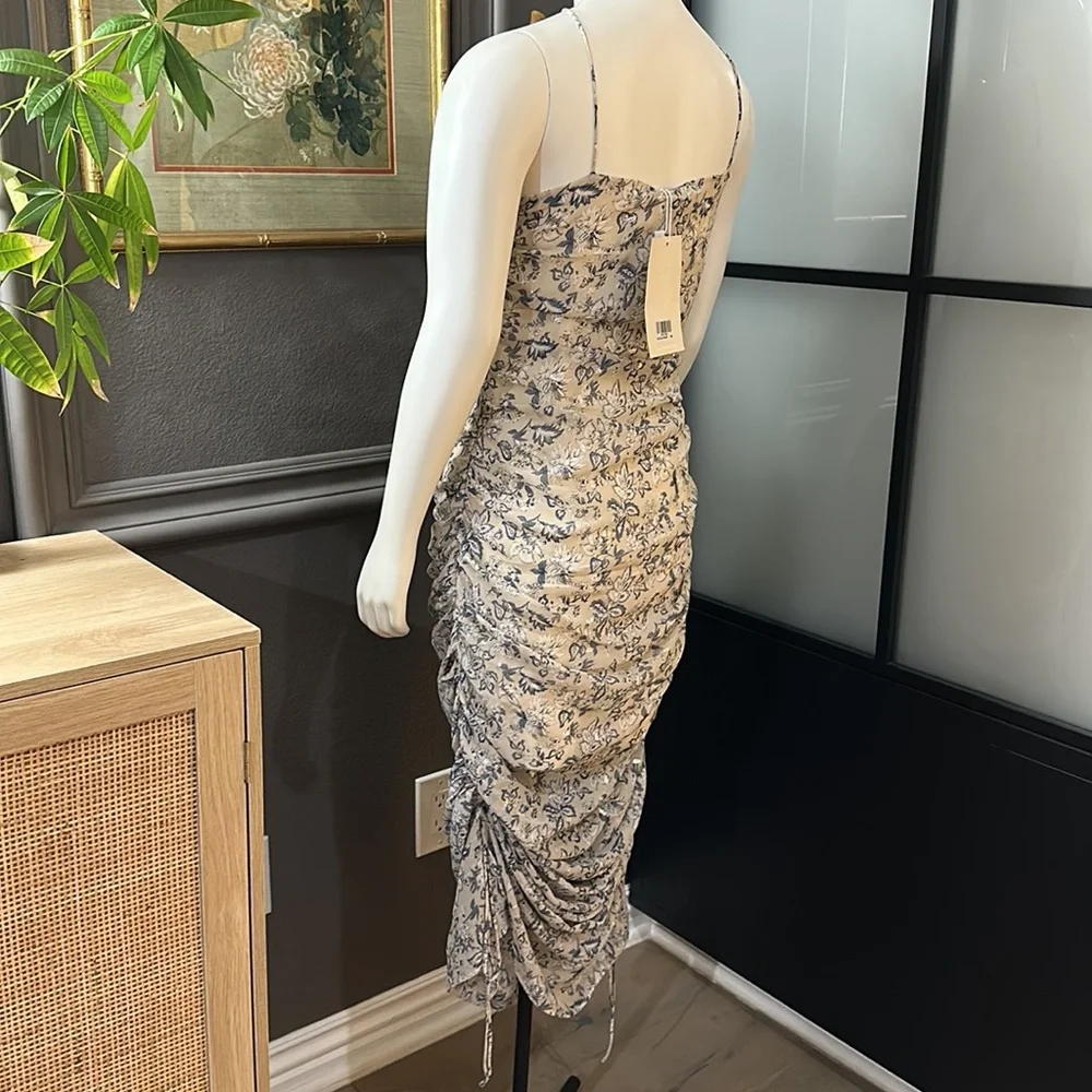 Dress - Picture 9 of 10